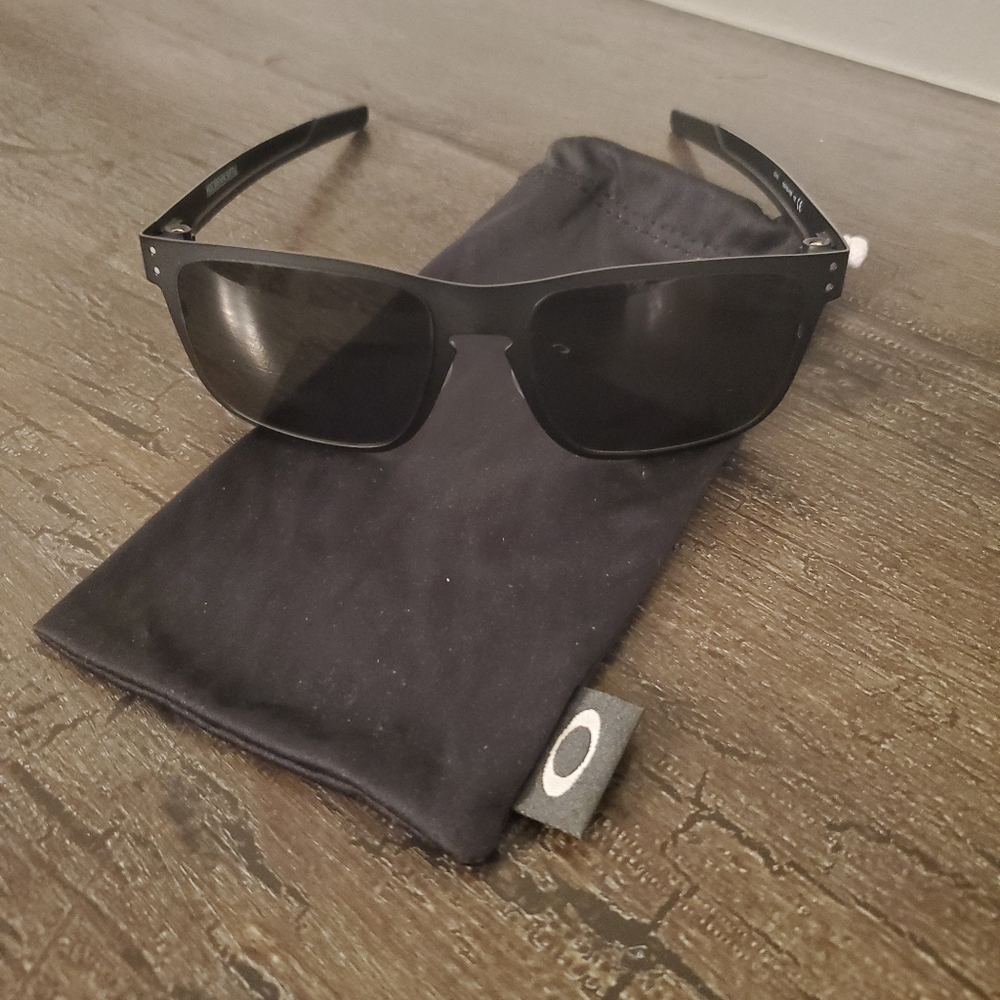 Men shades